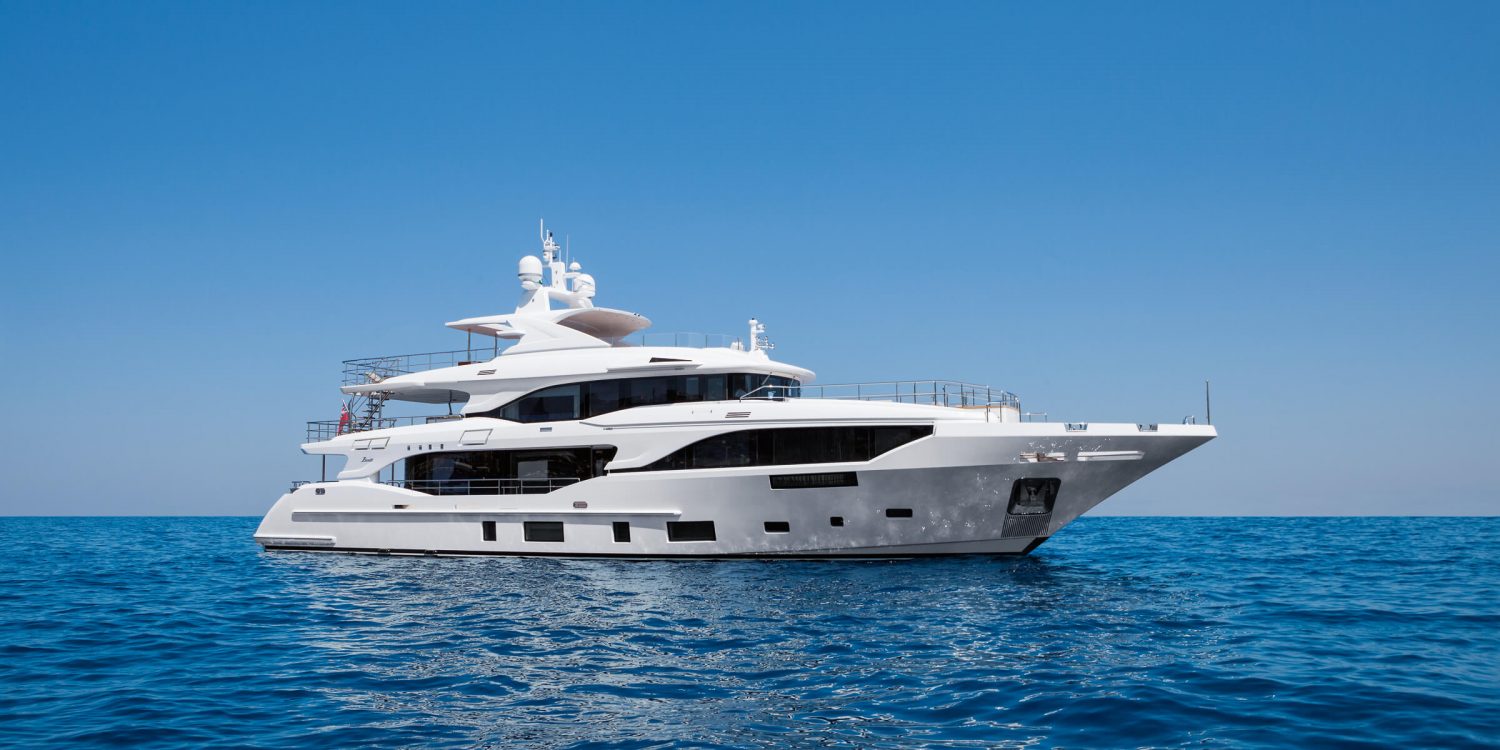 Yacht BELLA VITA, Benetti | CHARTERWORLD Luxury Superyacht Charters